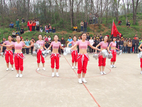 威尼斯人平台(中国)唯一官方网站
积极备战“谭山杯”篮球赛