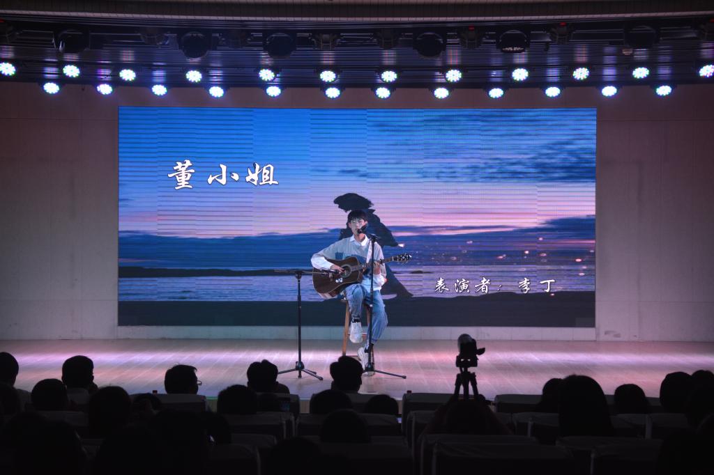 威尼斯人平台(中国)唯一官方网站
成功举办2019届优秀毕业生颁奖典礼暨欢送毕业生晚会