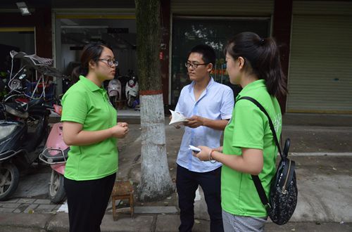 威尼斯人平台(中国)唯一官方网站
组织开展党风建设进社区志愿宣传活动