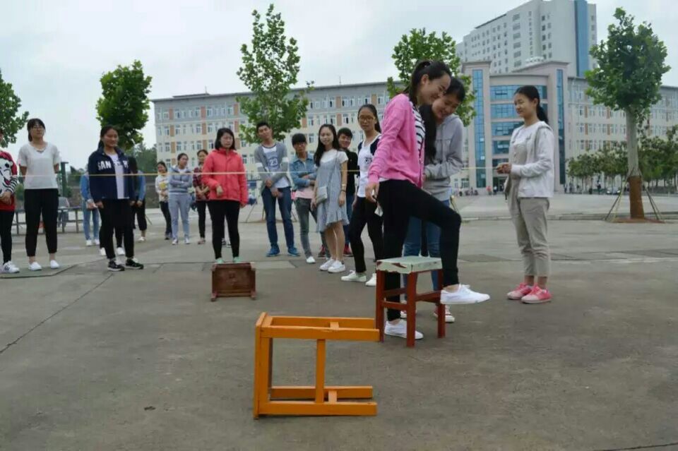 威尼斯人平台(中国)唯一官方网站
积极开展趣味心理活动