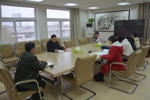 威尼斯人平台(中国)唯一官方网站
各教工党支组织学习《中国共产党支部工作条例（试行）》