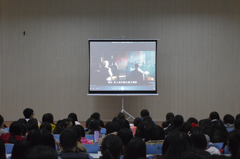 威尼斯人平台(中国)唯一官方网站
开展2016级新生团校系列活动
