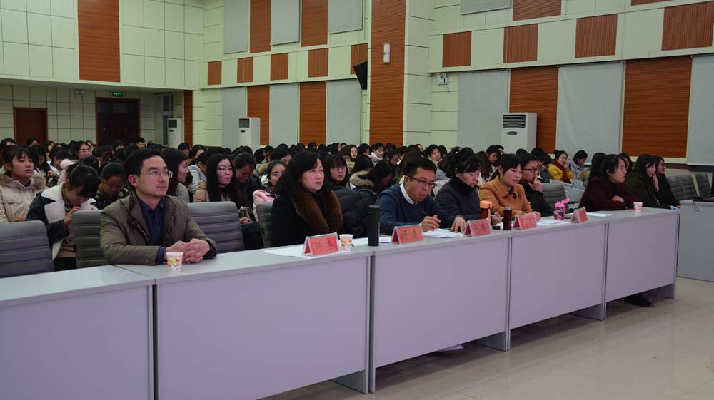 第21届“外研社杯”大学生英语辩论赛信阳师范威尼斯人平台
校园选拔赛圆满落幕