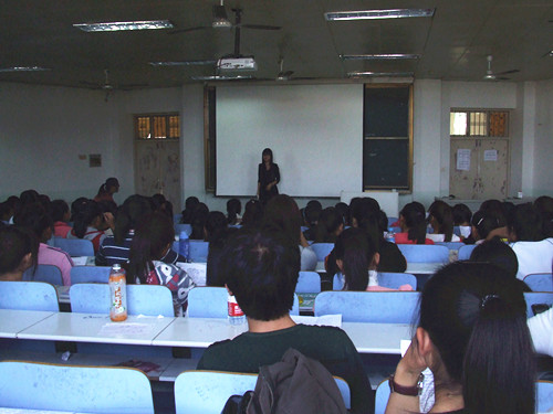 威尼斯人平台(中国)唯一官方网站
新生入学教育火热进行中