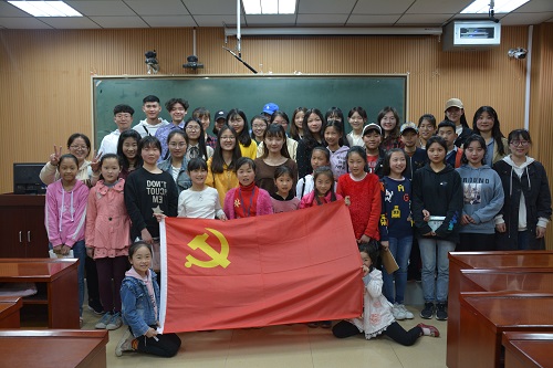 威尼斯人平台(中国)唯一官方网站
“我为党旗添光彩”党员发展对象志愿服务活动顺利开展