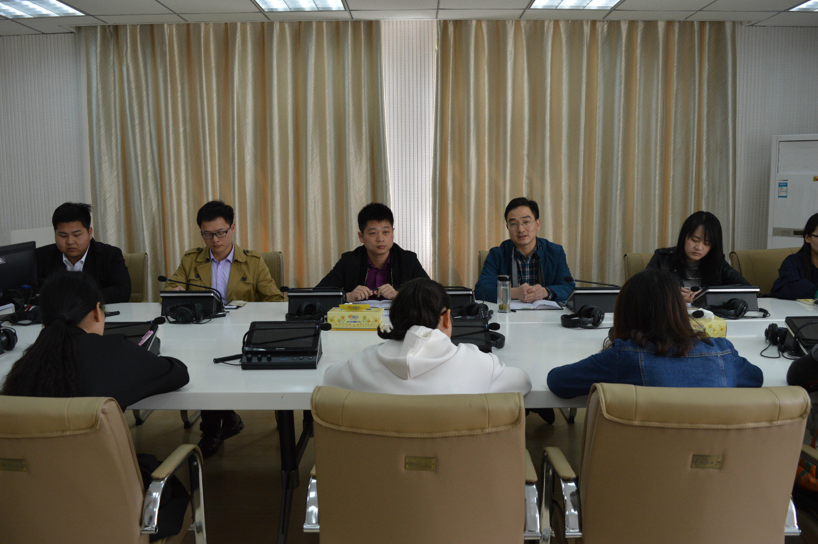 威尼斯人平台(中国)唯一官方网站
召开运动会动员会议